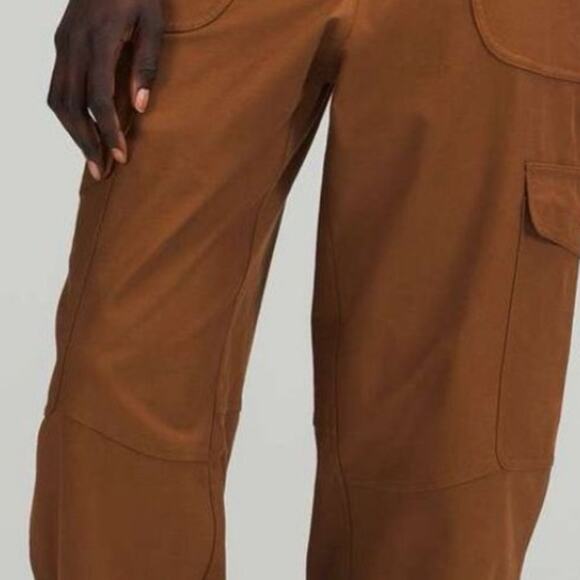 Lululemon cargo pants size 24 - Picture 6 of 7